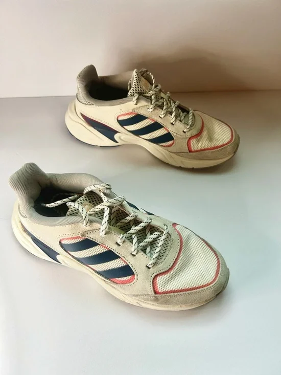 adidas Women's Valasion Sneakers - Picture 5 of 11